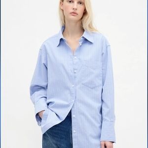 GAP Light Blue Women's Button Down Shirt